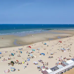 https://stunning-apartment-in-oostende-with-wifi-and-2-bedrooms.bruges-hotels.info