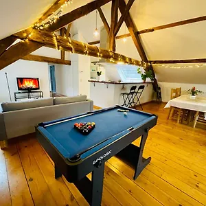 Down Town Spacious Loft With Private Parking , Bruxelles Belgique