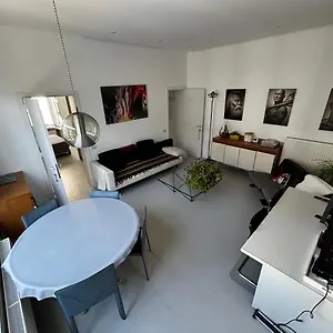 https://1st-floor-apartment-vintage-p-free.hotelsghent.com